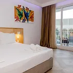 Ji Hotel