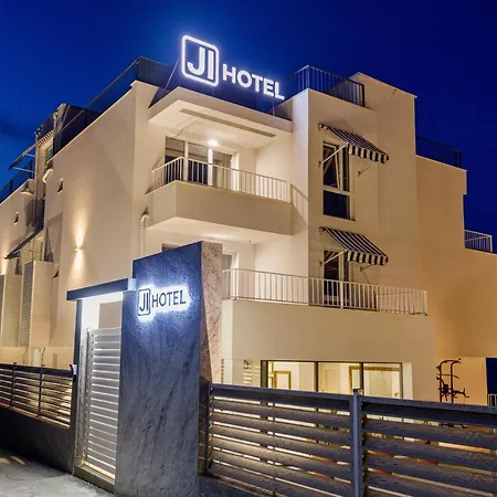 Ji Hotel 3*