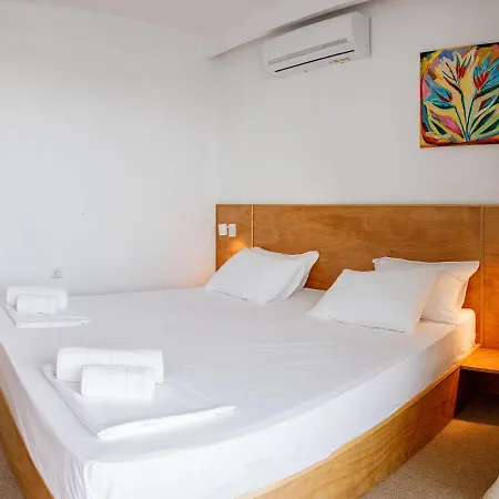 Ji Hotell 3*