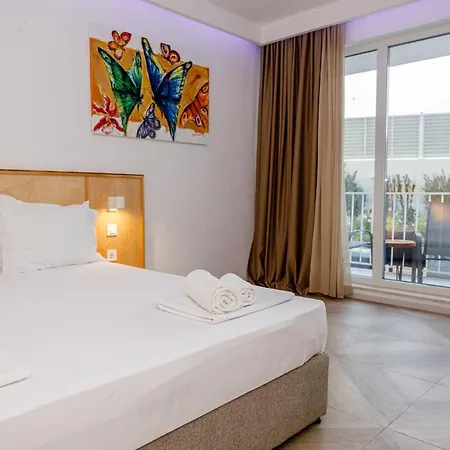 Ji Hotell