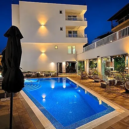 Ji Hotel 3*
